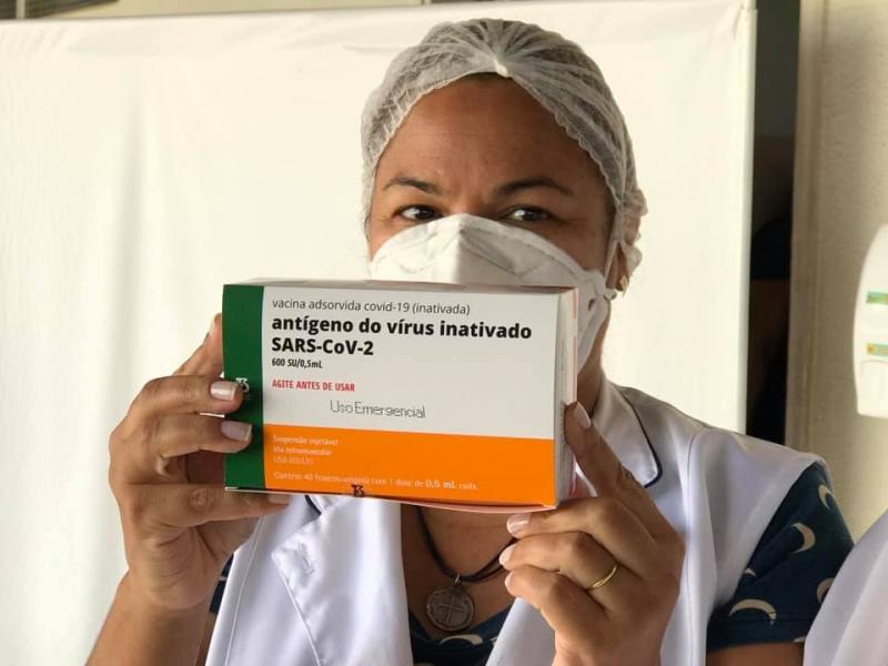Equipes de Osvaldo Cruz iniciaram a campanha de vacinação às 9h de hoje