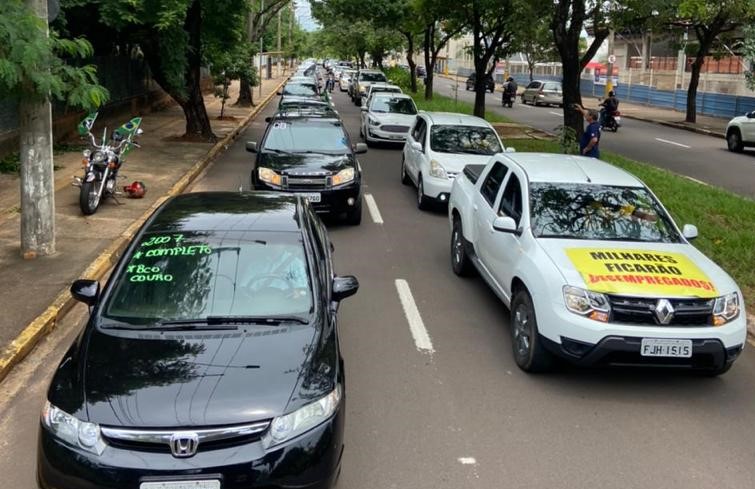 Carreata com aproximadamente 400 carros percorreu as principais avenidas de Prudente