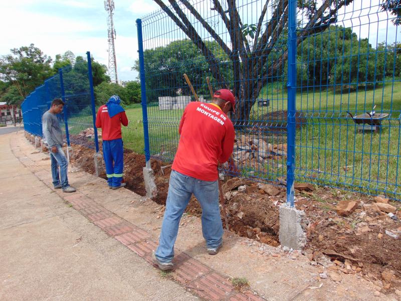 Obra faz parte da revitalização desta praça