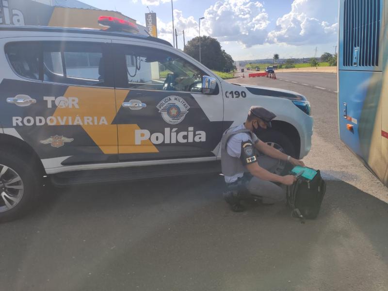 Passageiro  chamou a atenção devido aos sinais de nervosismo