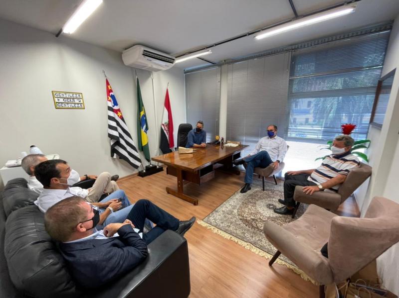 Demerson recebe o presidente do Hospital do Câncer Felício Sylla, diretores Alexandre Seabra, Jorge Guazzi, Nino Novaes e o conselheiro Itamar Oliveira Junior