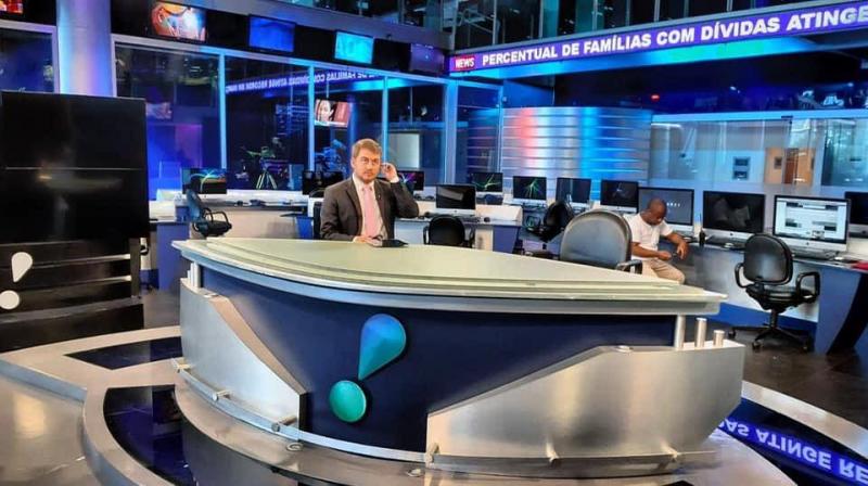 Ele é ex-aluno da Escola Estadual Monsenhor Sarrion e cursou Jornalismo na Unoeste