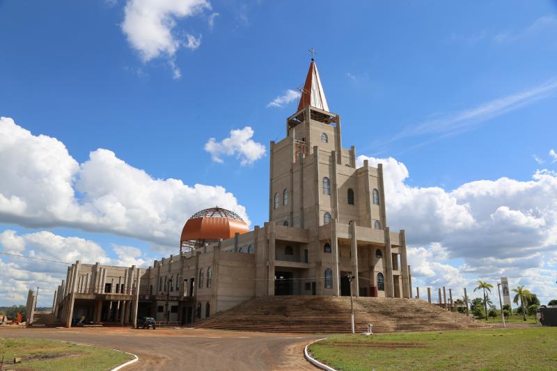 Santuário recebeu a cúpula e o coruchéu (símbolos litúrgicos) no final do ano passado 