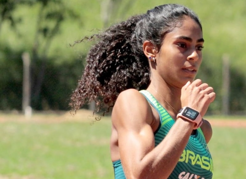 Maria Victória é a 3ª melhor atleta do Brasil na categoria 400 m