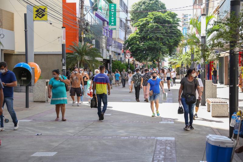 Decreto alterou horário de funcionamento do comércio de rua da cidade