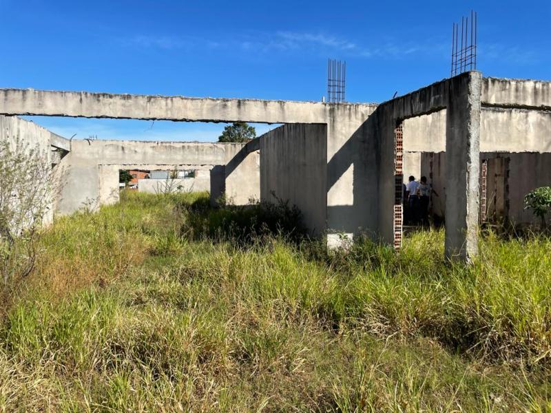 Obra da escola de educação infantil está parada