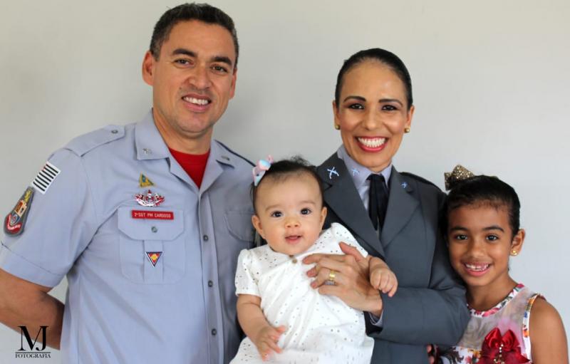 Mariane é casada com Marcelo e tem duas filhas