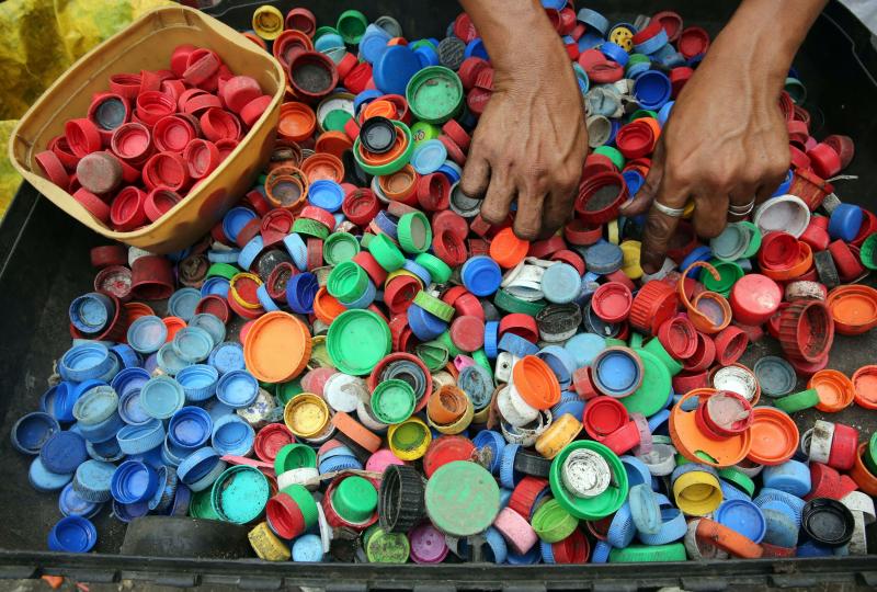 Ação promove coleta e envio para reciclagem de tampas plásticas e lacres de latas de alumínio
