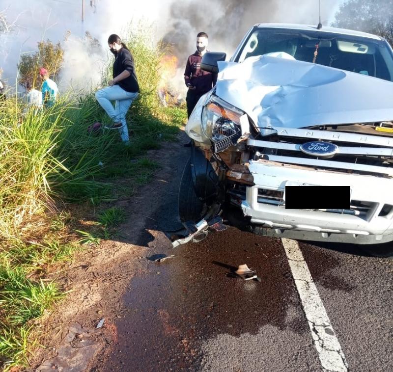 Acidente entre a motocicleta e a caminhonete foi no começo da manhã de quinta-feira, 13 de maio