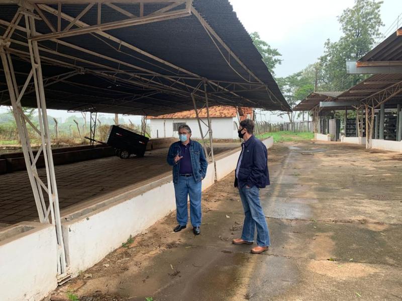 Secretário de Agricultura apresentou espaço a representante do Incra no Estado