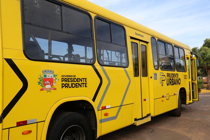 Diferentemente da última greve, que ocorreu no dia 26 de maio - há menos de 30 dias, os ônibus circulam de maneira parcial