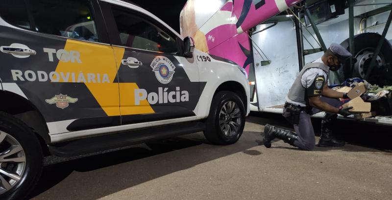 Droga estava em uma bolsa, no bagageiro externo do ônibus