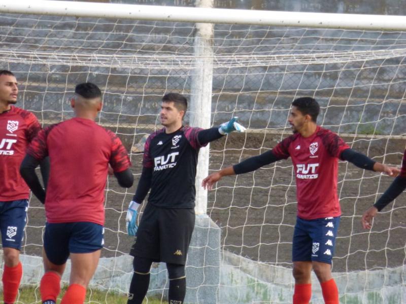 Jogo-treino deu uma esquentada boa na equipe na tarde congelante de hoje