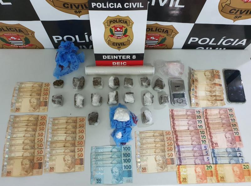 Polícia Civil apreendeu cocaína, maconha, petrechos, dinheiro e celular