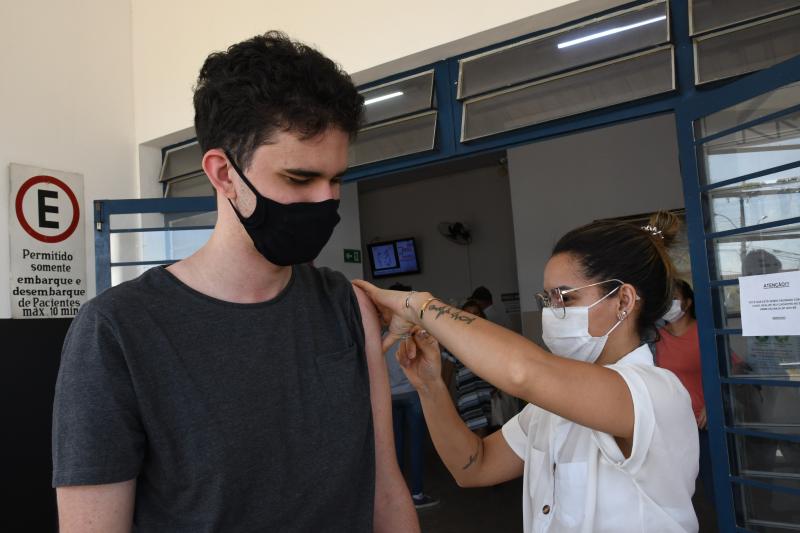 Vacinação contra a Covid-19 atende o público adolescente em Presidente Prudente