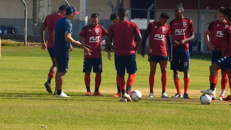 Alemão comandou hoje o último treino da equipe, no Prudentão, antes do duelo