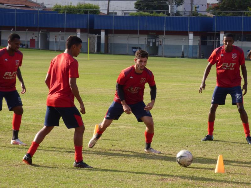 Meninos do Grêmio vão à busca dos 3 pontos tão desejados