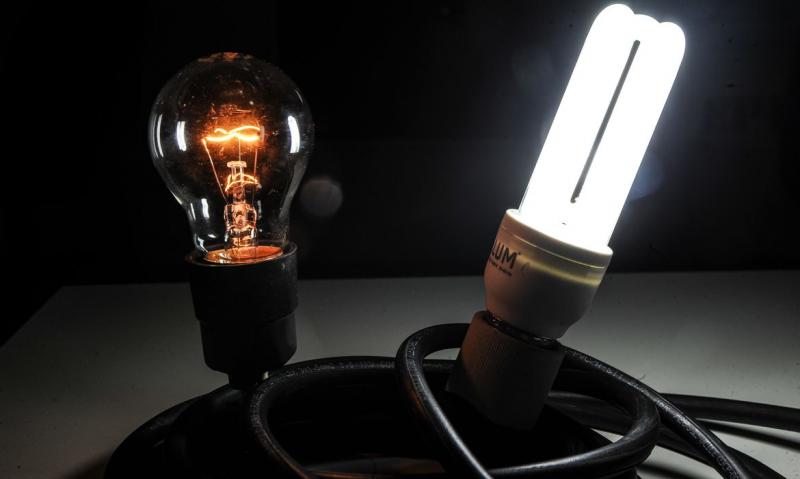 Troca de lâmpadas busca viabilizar economia no consumo de energia