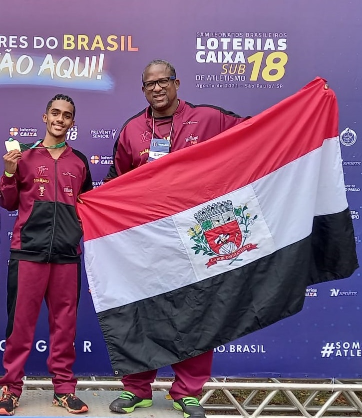 Eron Maciel de Araújo e seu técnico Cremilson Julião Rodrigues, o Montanha
