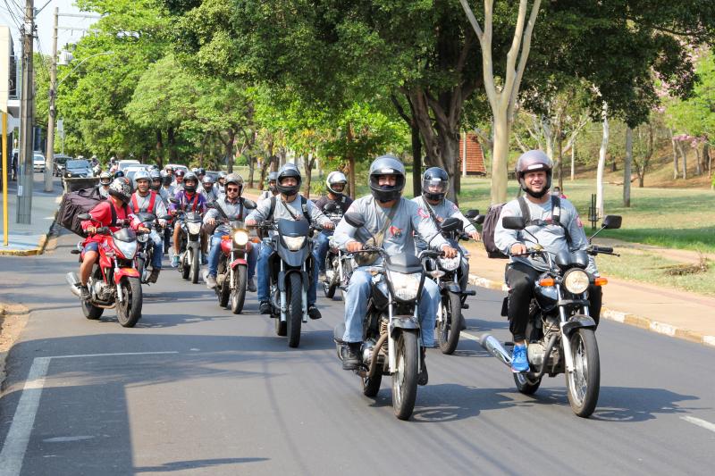 Motociclistas percorreram as principais avenidas da cidade