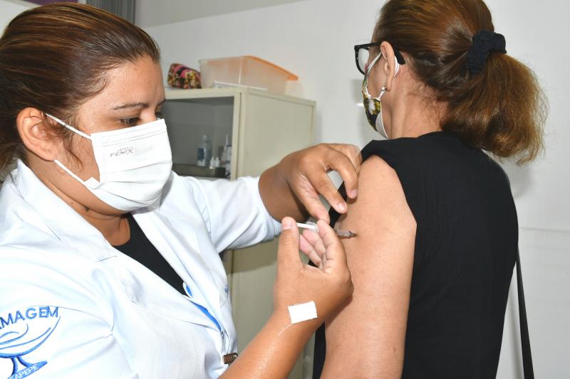 Plantão de vacinação contra a Covid-19 ocorre neste sábado em Prudente