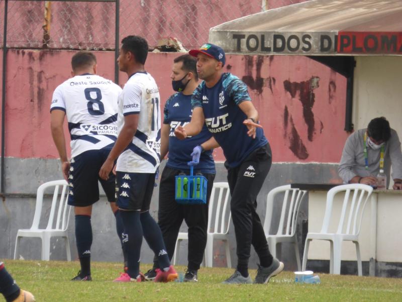 Sob o comando de Luiz Henrique Dalben, o Epitácio, equipe prudentina se classifica para a próxima fase