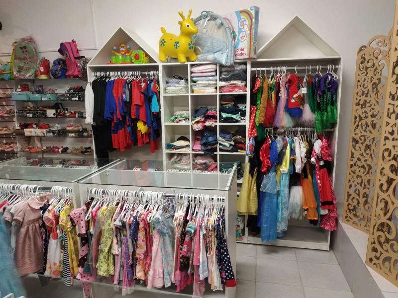Brechó disponibiliza grande variedade de produtos