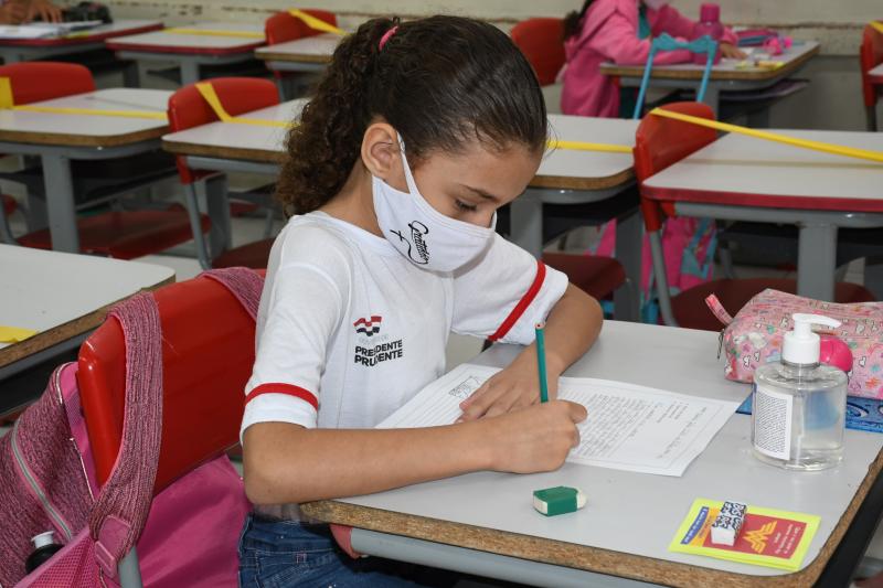 Seduc não seguirá retorno integral dos estudantes às salas de aula até o fim deste ano letivo