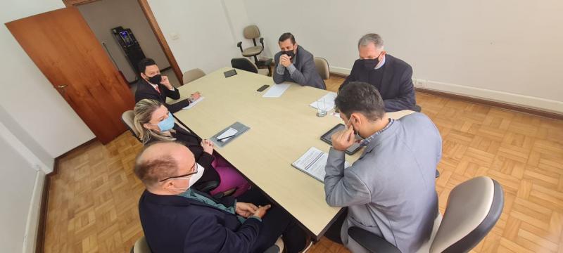 Diretoria participou de uma reunião com Mauro Bragato e o secretário executivo da Saúde