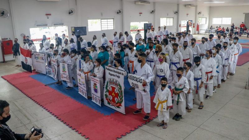 Centenas de caratecas participaram de ambas as atividades nos dois dias de eventos