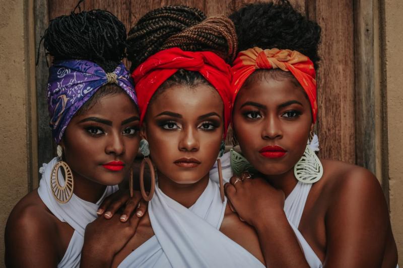 Podem participar mulheres negras/afrodescendentes solteiras e com idade entre 16 e 28 anos