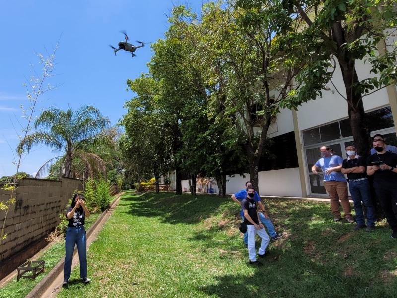 Funcionários da Prefeitura passam por capacitação para uso de drones