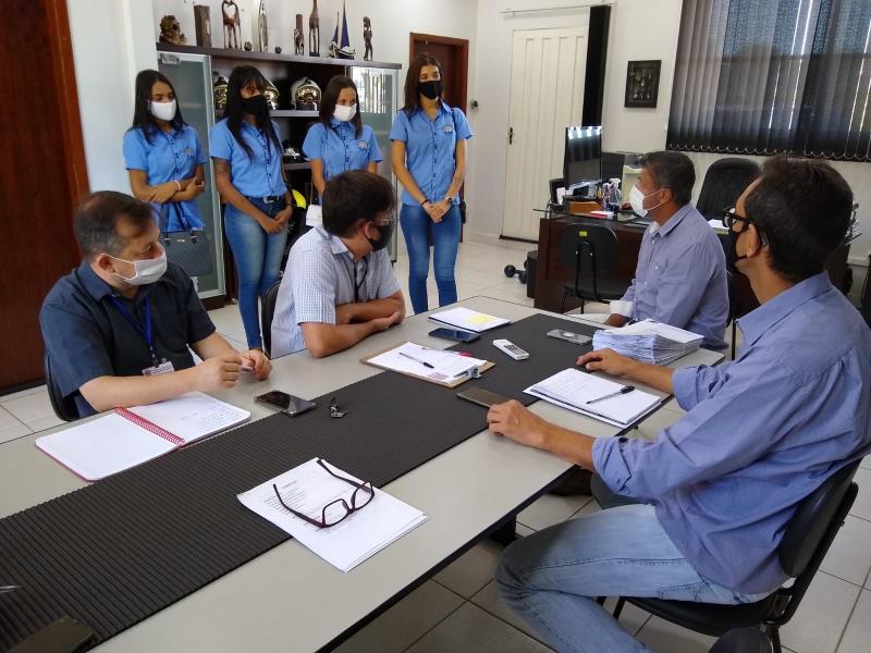 Anteriormente, estudantes trabalhavam com a venda de talões da Zona Azul