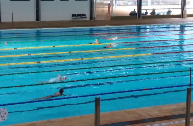 Nadadores estão na última semana de treinos intensos, no Parque Aquático