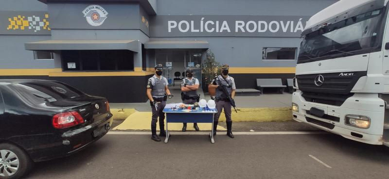 Polícia desmantelou cativeiro mantido por grupo de criminosos, que atua em golpes contra caminhoneiros