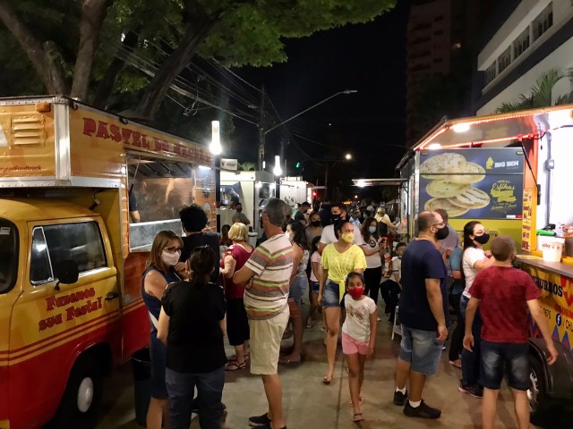 Primeira edição do Festival de Food Truck ocorreu em 30 de setembro