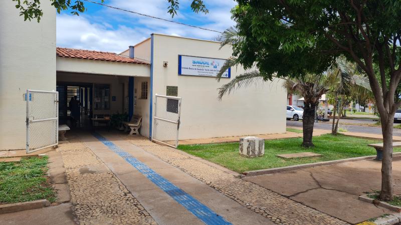 Posto de saúde central está localizado na Rua Comandante Antenor Pereira