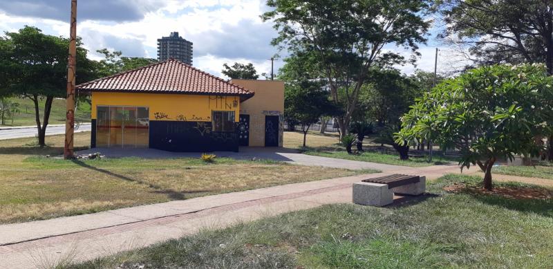 Associação vai inaugurar decoração natalina e nova pintura da sede no Parque do Povo