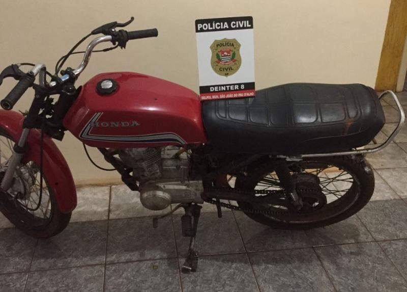 Polícia Civil recuperou e restituiu à vítima uma motocicleta furtada em Tupi Paulista