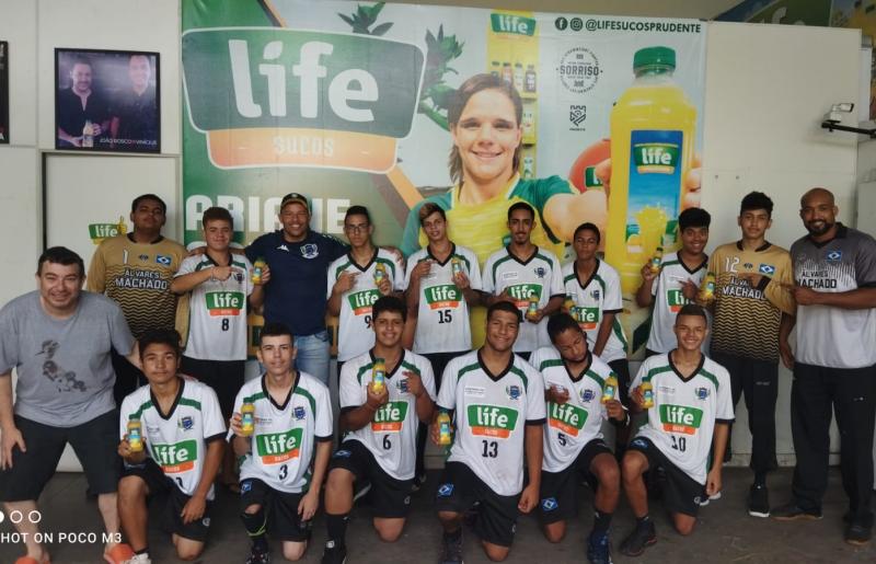 Equipe Sub-16 do Handebol machadense que fez bonito no fim de semana