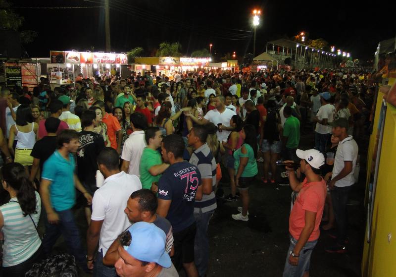 Realização do desfile de carnaval chegou a ser confirmada pela Prefeitura; festa é tradicional na cidade 