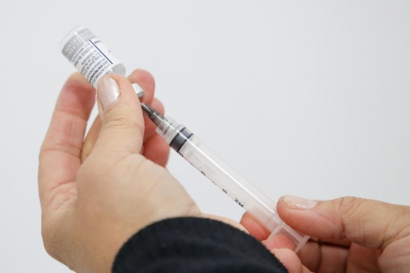Duas unidades de saúde suspenderam a vacinação contra a Covid-19 em Prudente