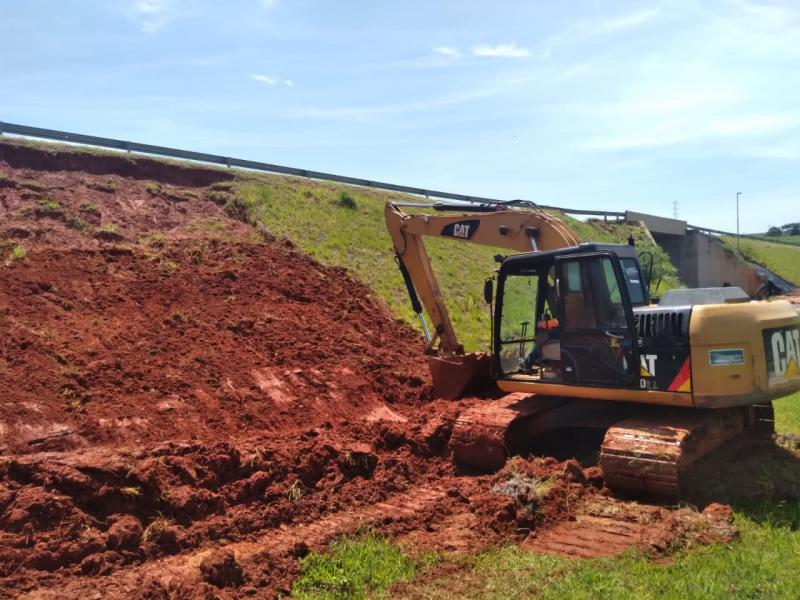 Eixo SP recupera erosão no talude do viaduto e faixa de domínio na SP-294, em acesso à Flórida Paulista