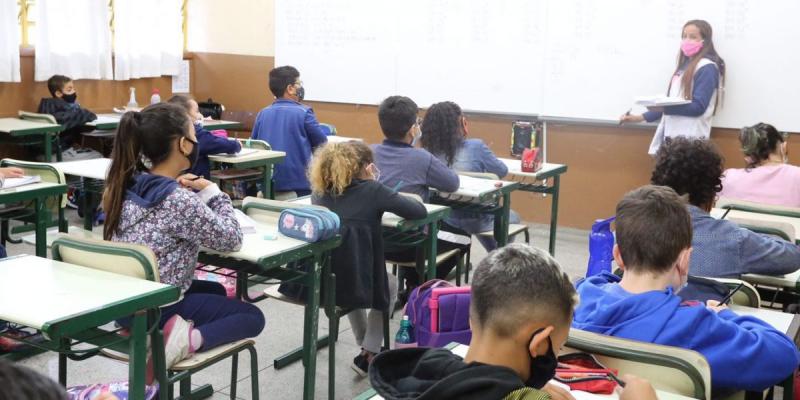 Seduc-SP afirma que as aulas presenciais seguem todos os protocolos de segurança