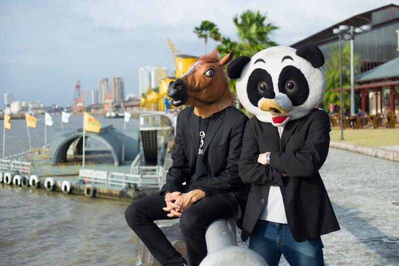 Banda conta com os personagens Cavalo Beats e Panda Sax, que tocam bateria e saxofone 