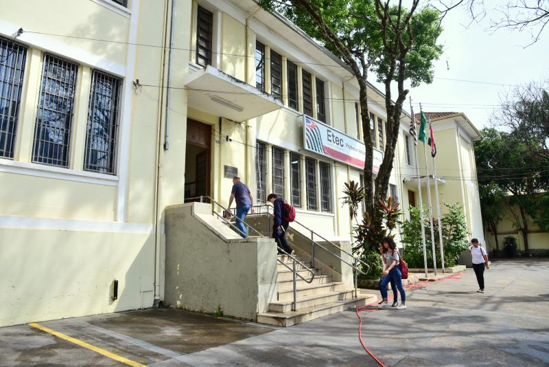 Etec Arruda Mello está com inscrições abertas para contratar professores de ensino médio e técnico