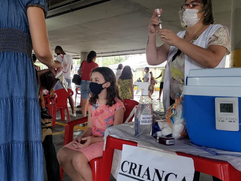 Evento para vacinação contra a Covid-19 foi realizado neste sábado em Prudente