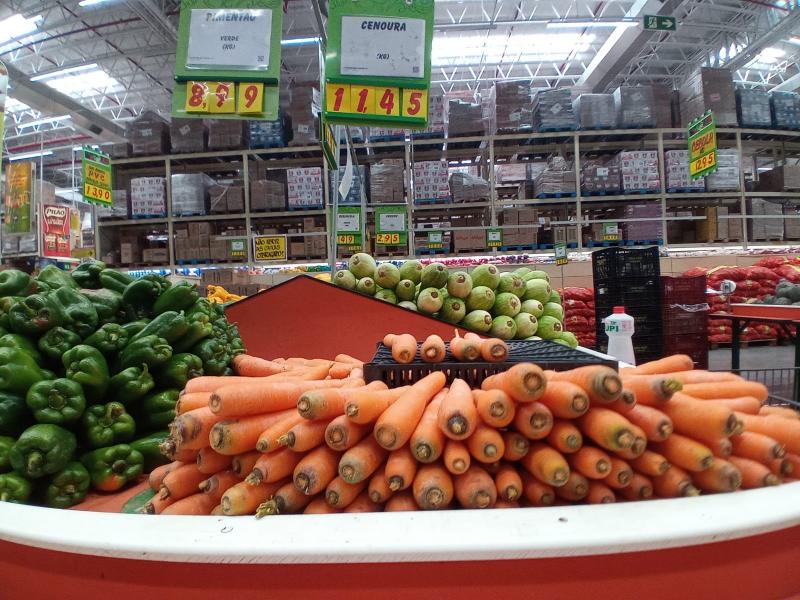 IPCA-15 aponta que a cenoura sofreu a maior alta entre os alimentos em março, inflação de 45,65% em relação ao mês anterior