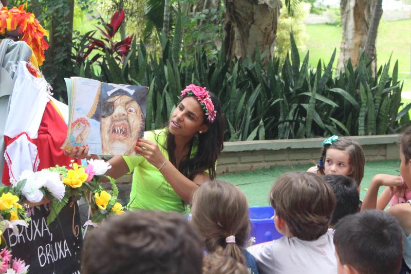 Ana Paula Carneiro, a Nana que conta histórias e encanta as crianças por toda a parte