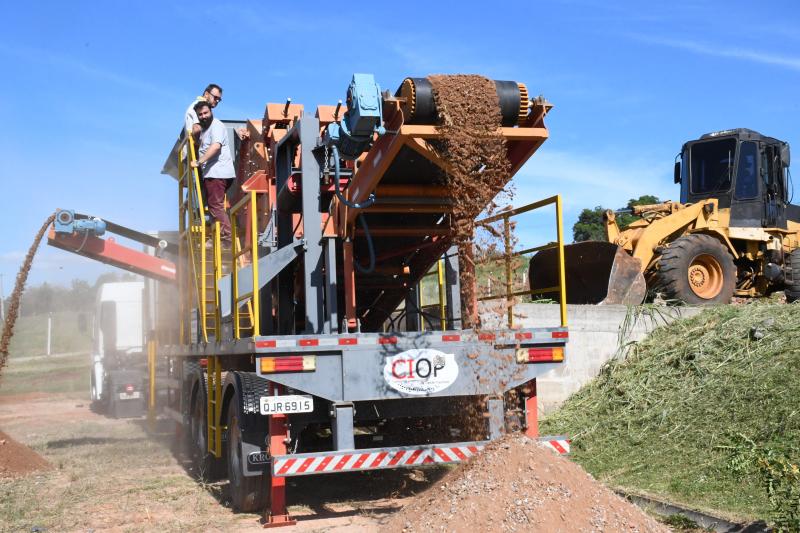 Maquinário também será utilizado, em esquema de revezamento, por municípios consorciados ao Ciop